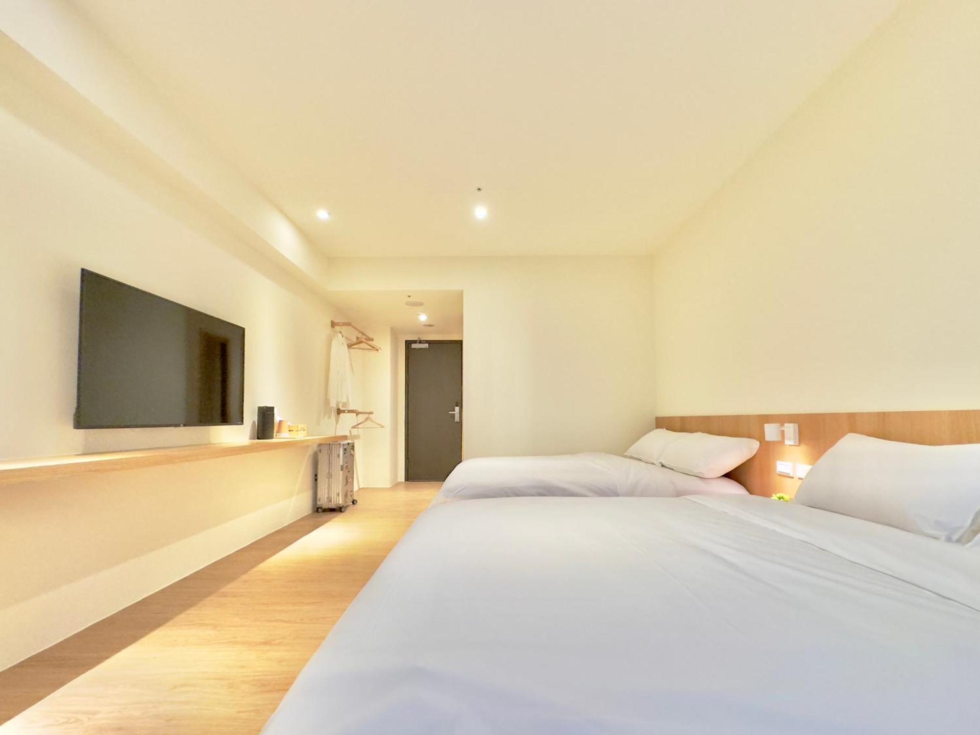 Brown House Hotel - Taipei Main Station Екстериор снимка